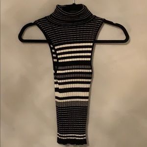 turtle neck with short sleeves